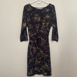 NWT Le Chateau long sleeve belted flower print dress. Size M.